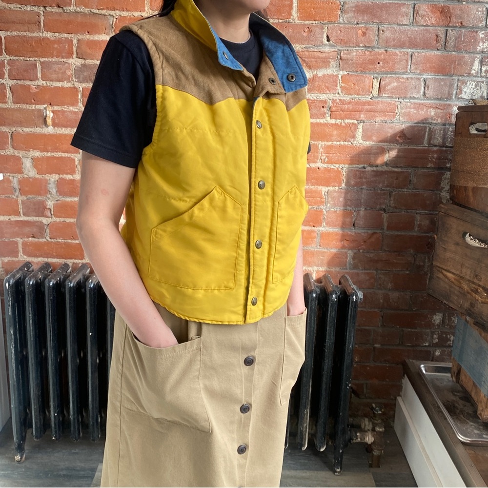 2000s Japan lightweight reversible vest (sunny yellow/denim) - Picture 8 of 11